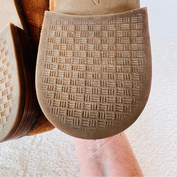 CLARKS CAMZIN SUEDE BUCKLE LOAFERS  SHOOTIES CHESTNUT BROWN SIZE 7.5 - Picture 7 of 12